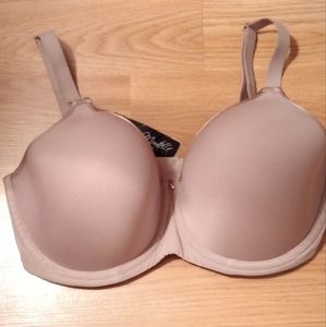 Montelle light material perfect for summer full coverage Bra brand new worn once